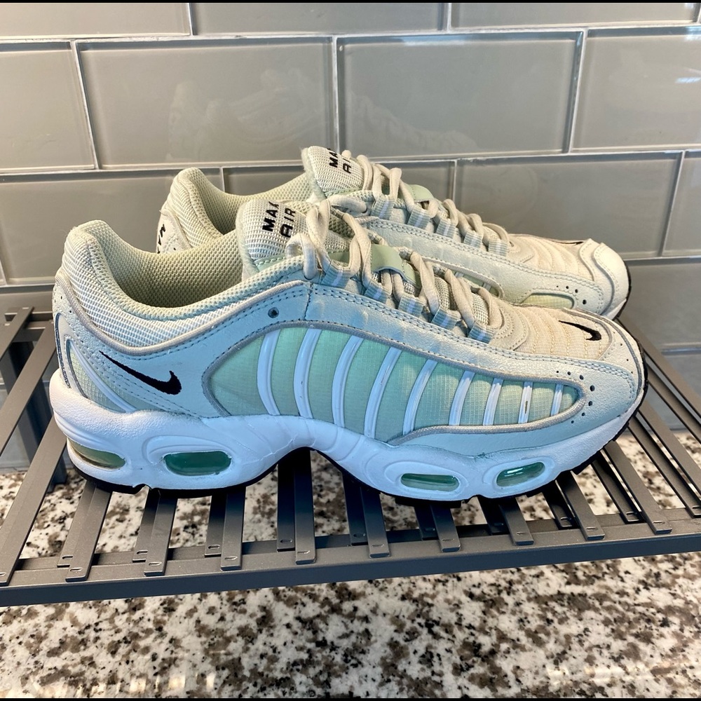 Nike Air Max Tailwind Womens Shoes